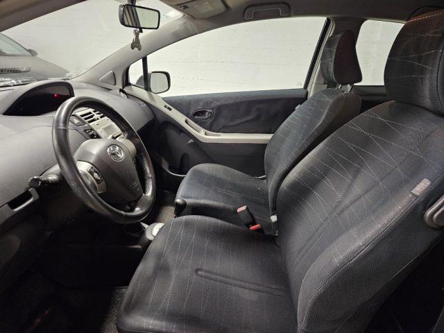 TOYOTA Yaris 1.3 3 porte M-MT Sol AUTOMATICA