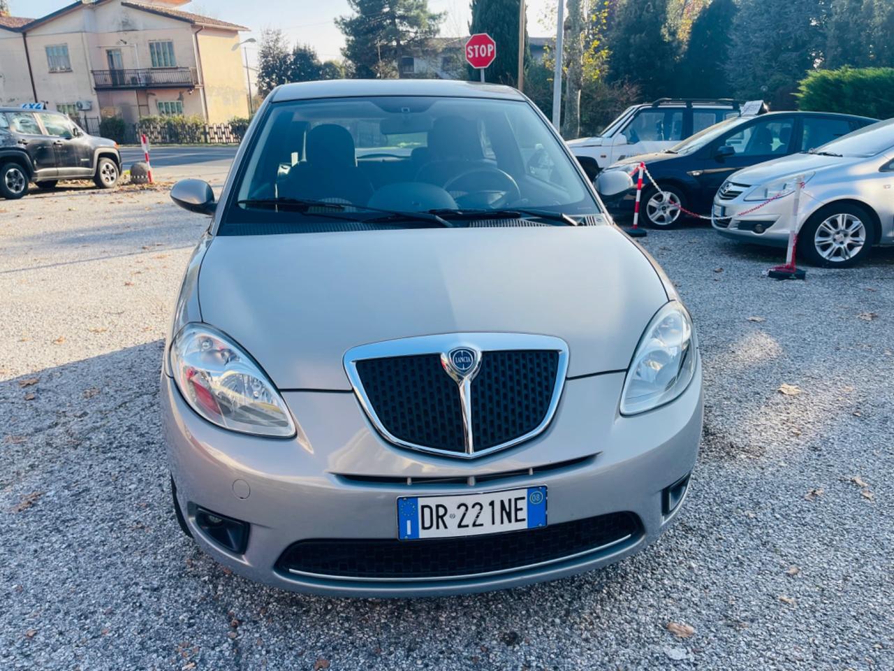 Lancia Ypsilon 1.2 111.000km!!! Ok Neopatentati