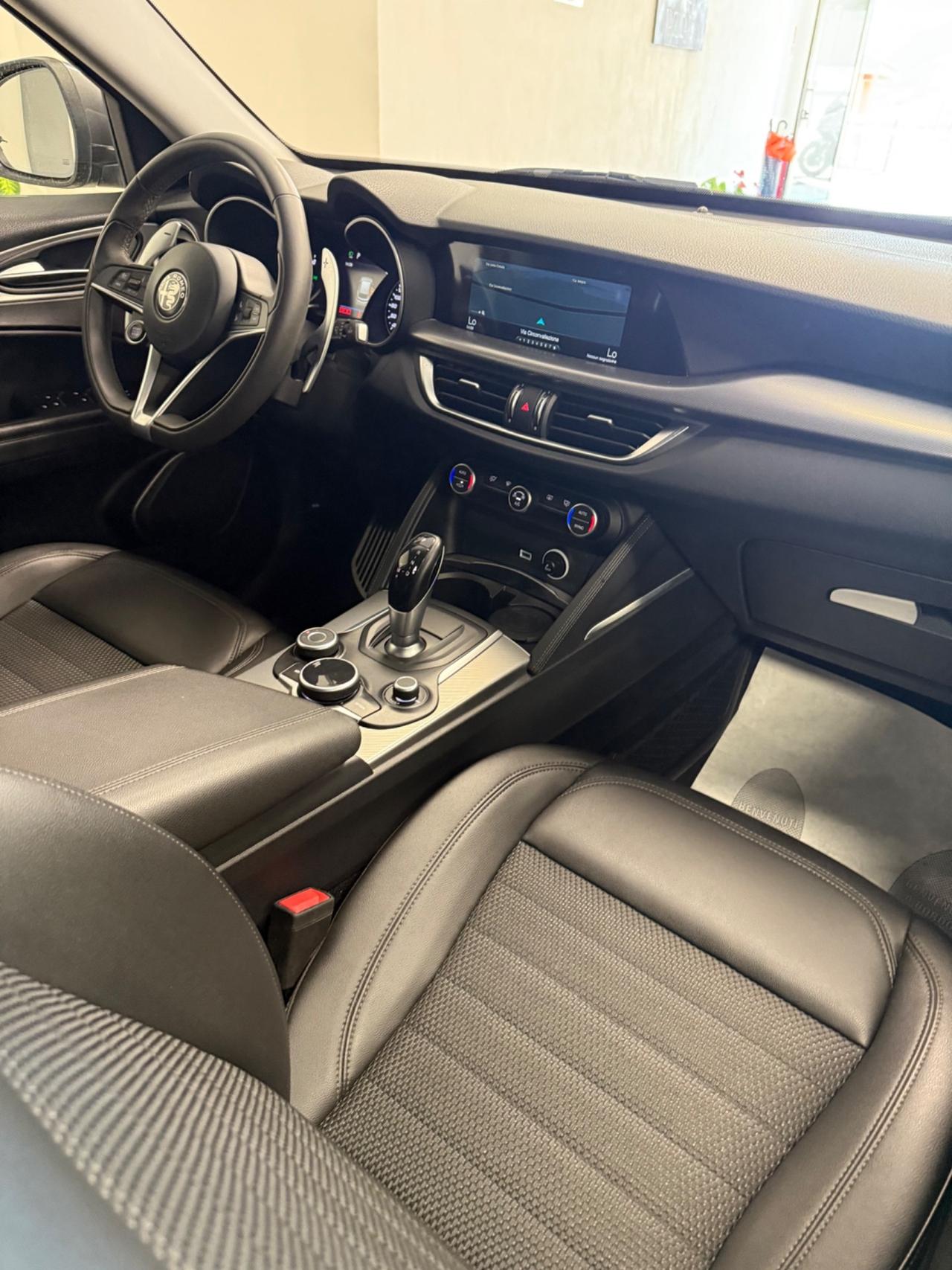 Alfa Romeo Stelvio 2.2 Turbodiesel 210 CV AT8 Q4 B-Tech