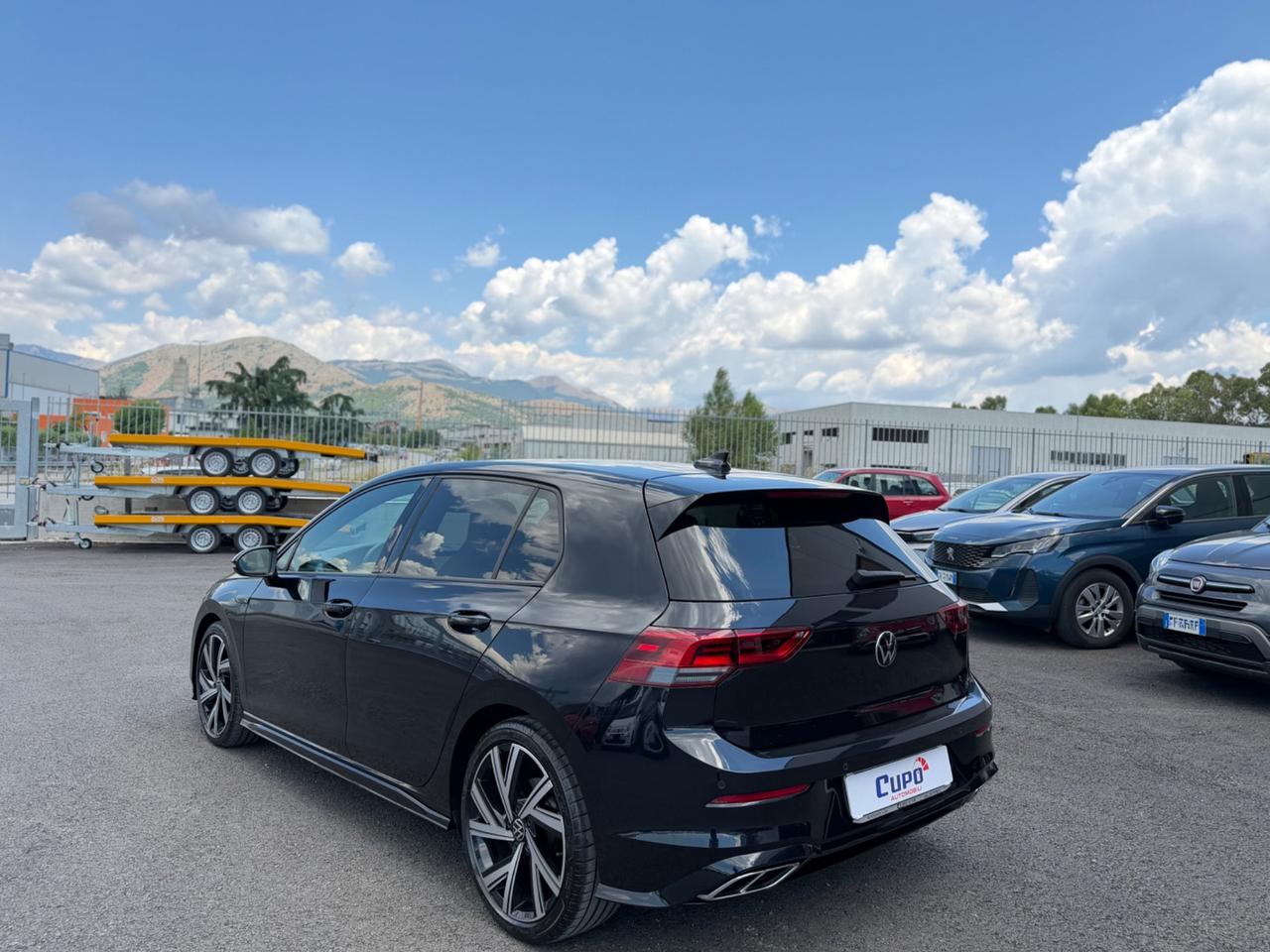Volkswagen Golf 8 2.0 TDI 150 CV DSG SCR R-Line