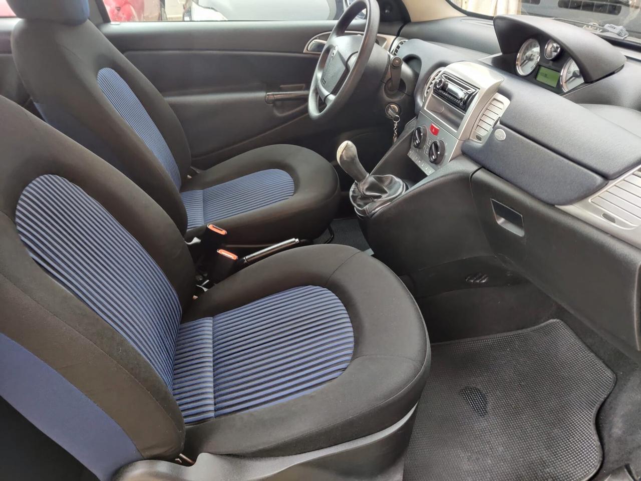 Lancia Ypsilon 1.3 MJT