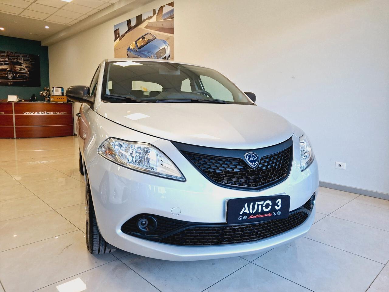 Lancia Ypsilon 1.0 FireFly 5 porte S&S Hybrid Gold