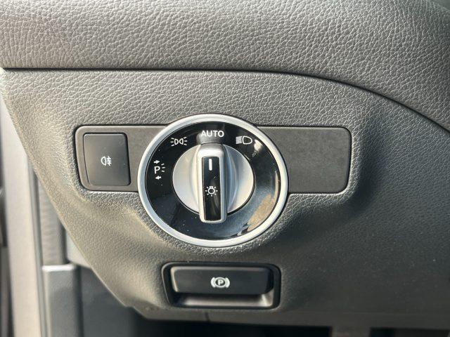 MERCEDES-BENZ GLA 180 d Sport