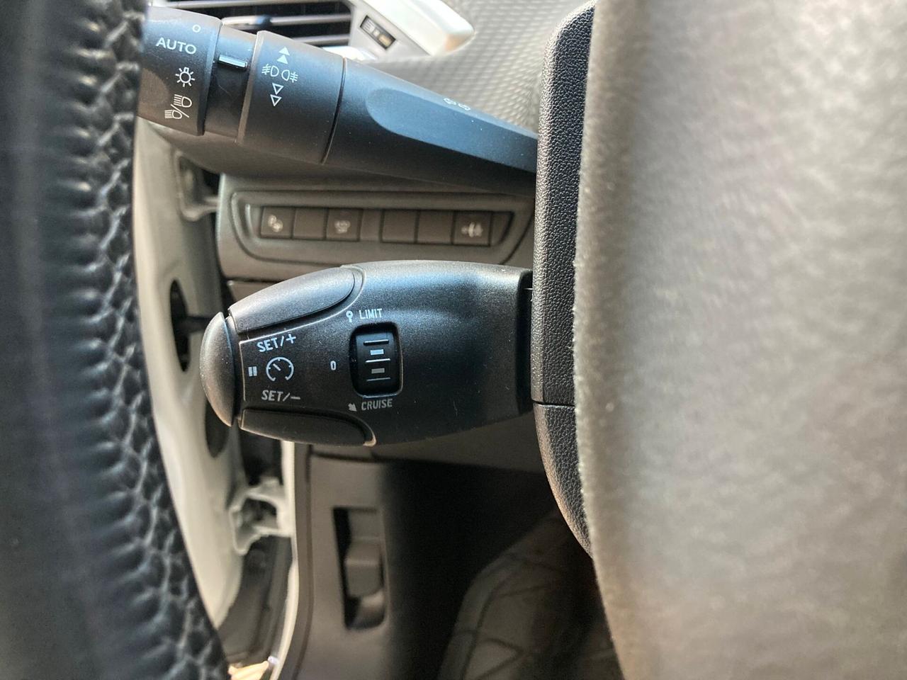 Peugeot 2008 1.6 e-HDi - PERFETTA - 2014