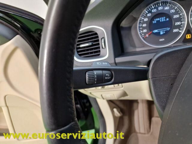 VOLVO V60 T3 Powershift Kinetic