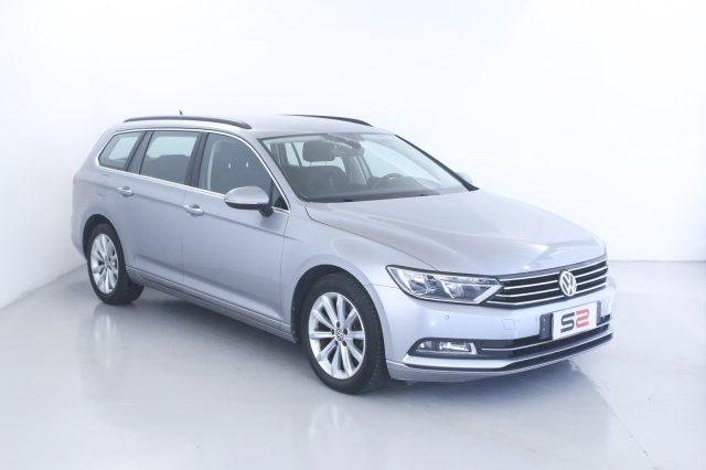 VOLKSWAGEN Passat Variant 2.0 TDI DSG Business BlueMotion Tech Fari LED