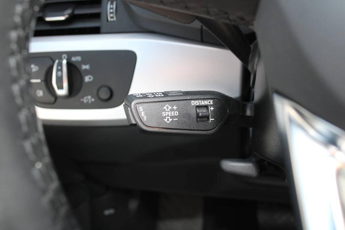 Audi A4 Avant 30 2.0 tdi mhev Business Advanced 136cv s-tronic