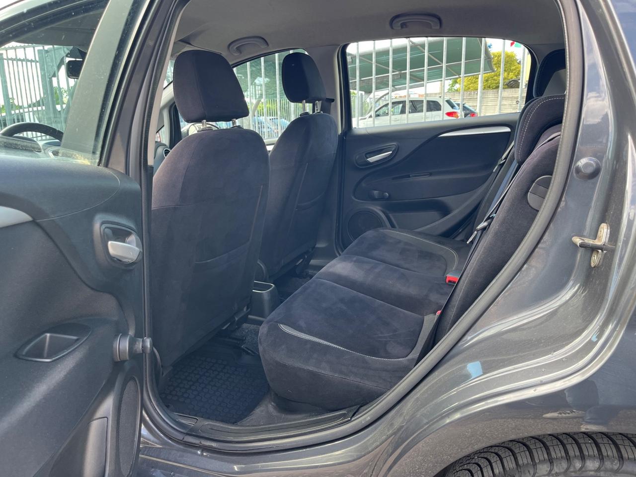 Fiat Punto 1.2 8V 5 porte Lounge OK NEOPATENTI
