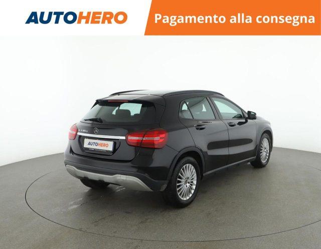 MERCEDES-BENZ GLA 180 d Automatic Business