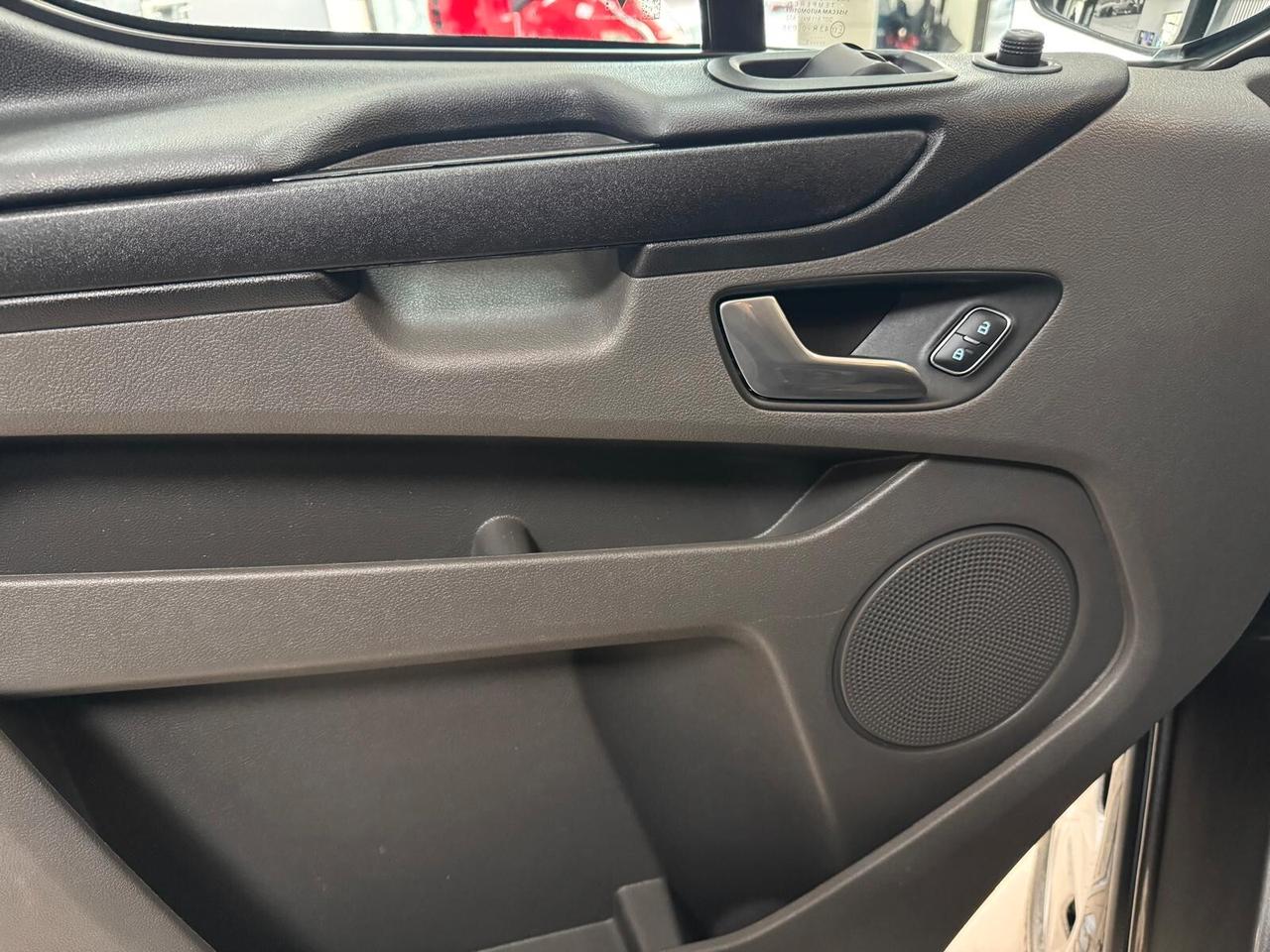 Ford Transit Custom 320 2.0 EcoBlue 130 aut. PL Combi Trend 9 POSTI FULL OPT.