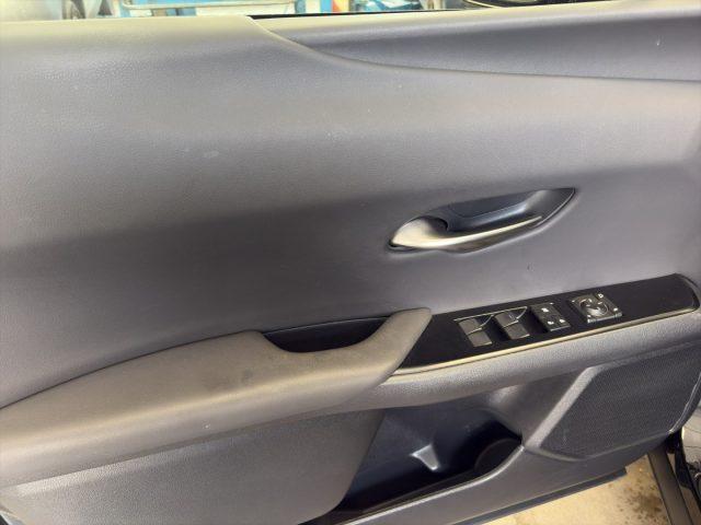 LEXUS UX 250h UX Hybrid 2WD Business