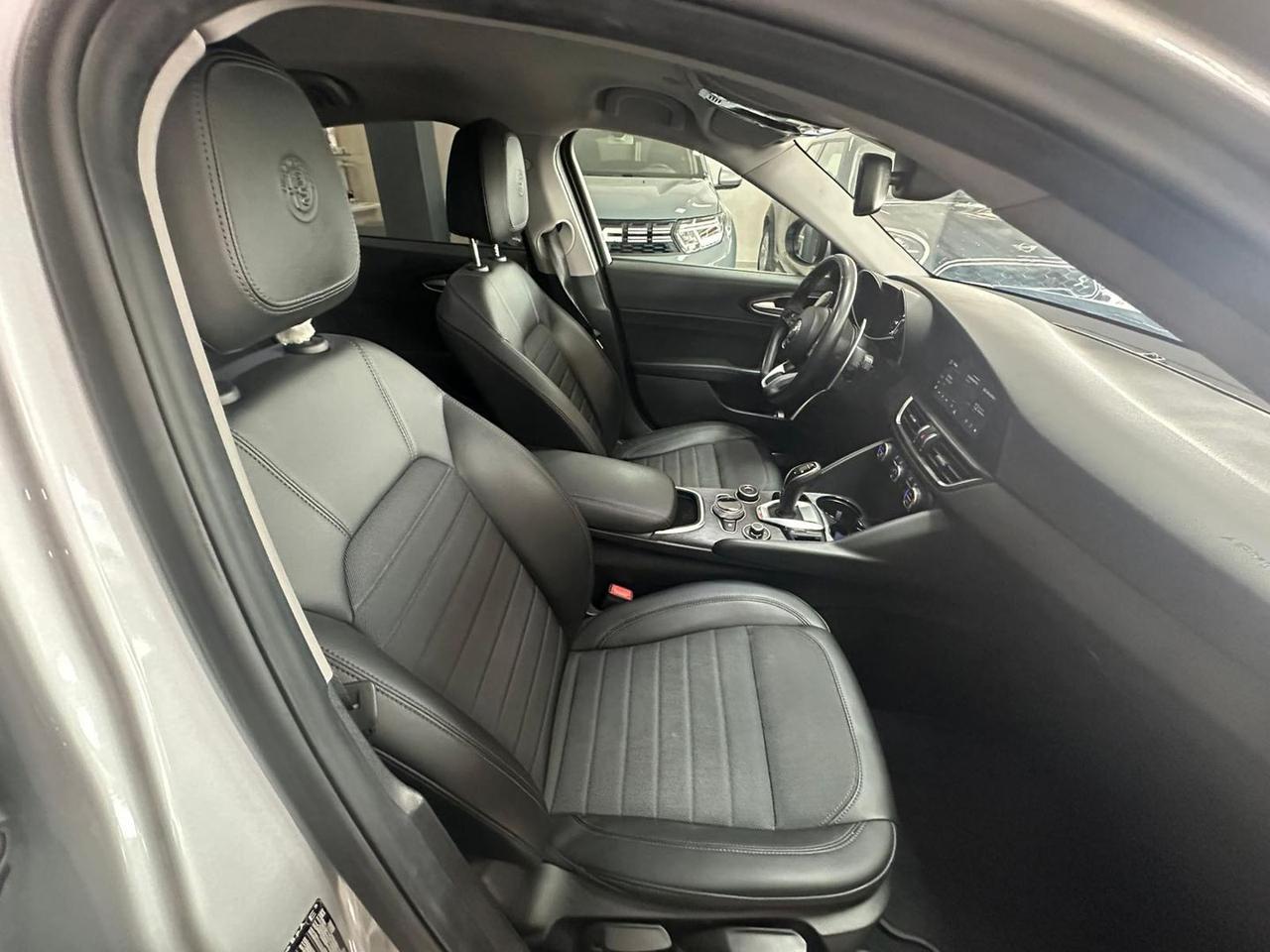 Alfa Romeo Giulia Executive 2.2 #6808