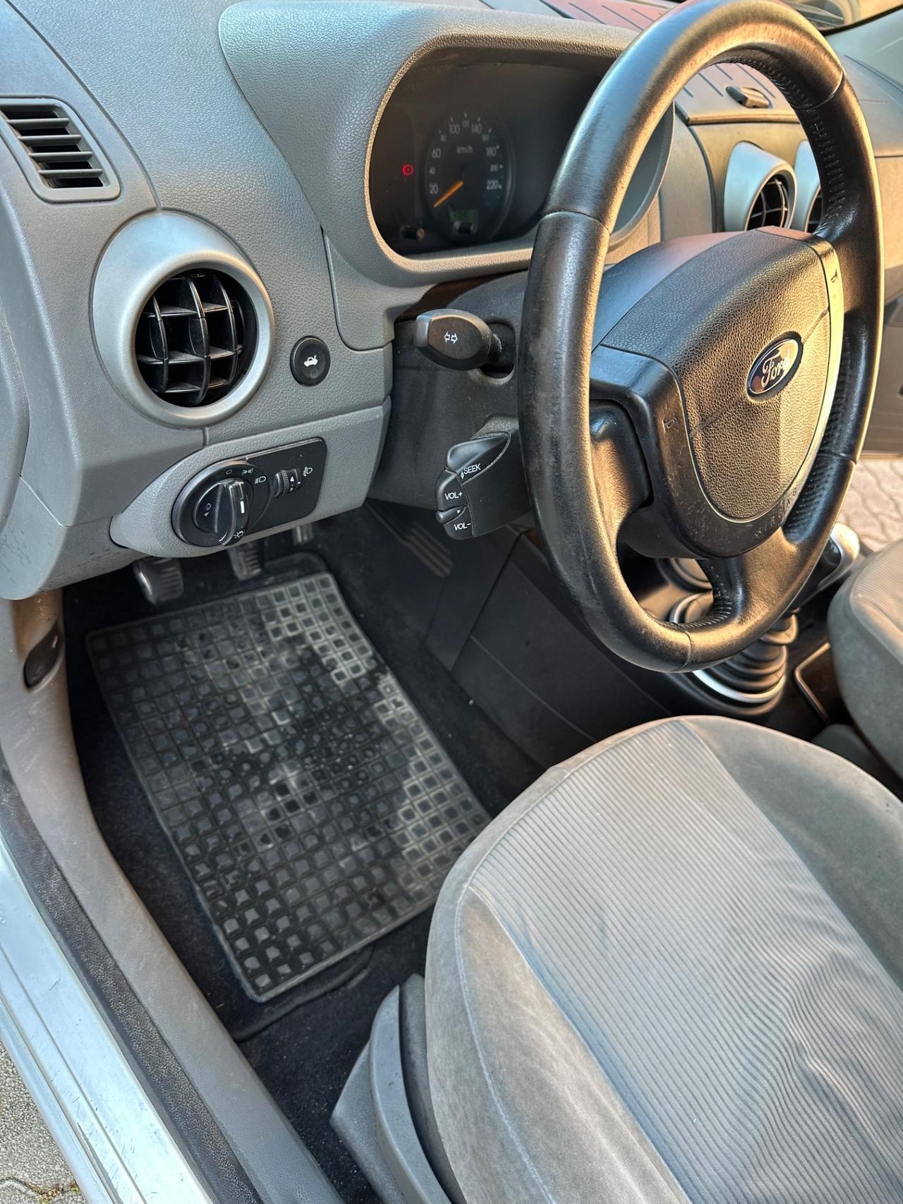 Ford Fusion 1.6 16V 5p. Plus