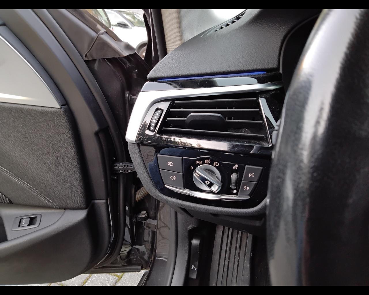 BMW Serie 5 G31 2020 Touring LCI - 520d Touring mhev 48V xdrive Luxury auto