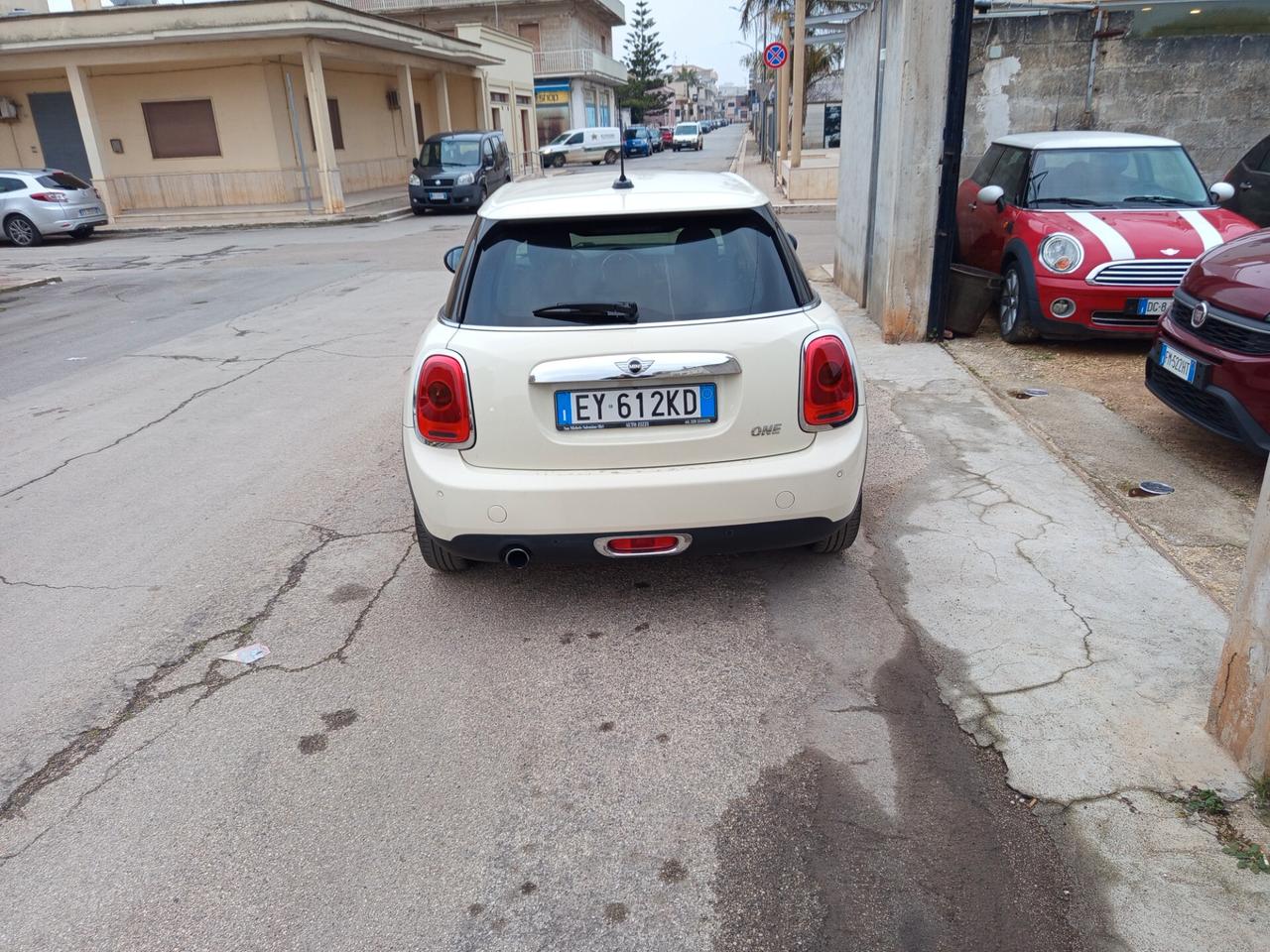 Mini 1.2 One automatica, navi