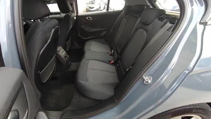 Bmw 118d 5p. Business Advantage