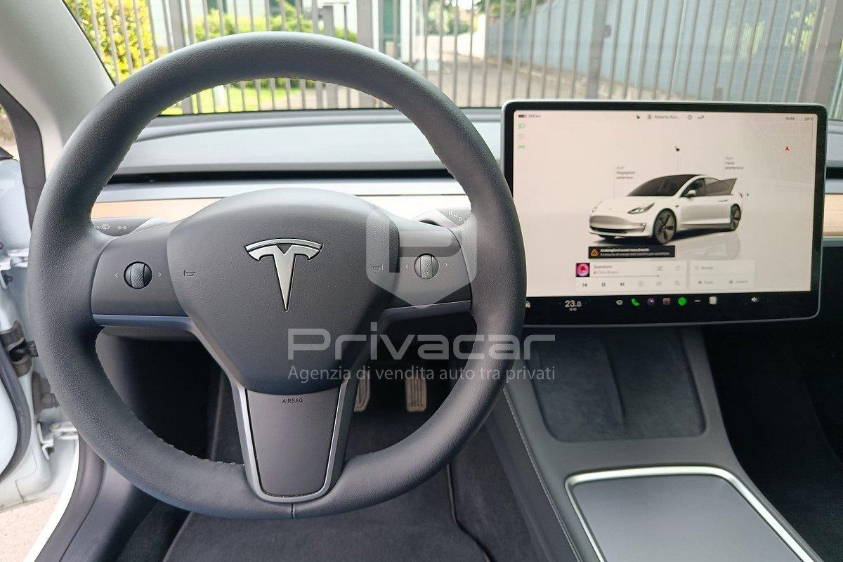 TESLA Model 3 RWD