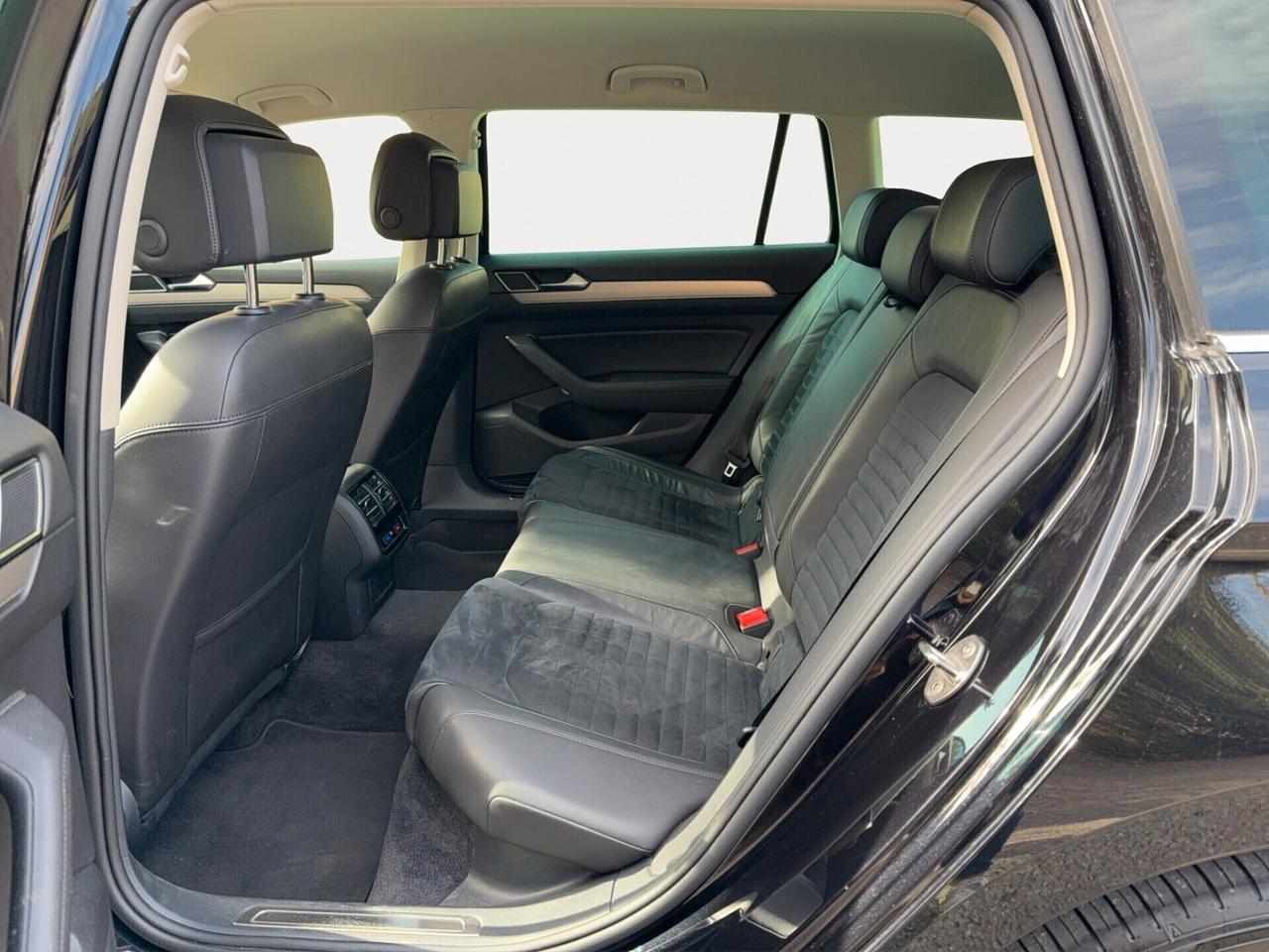 Volkswagen Passat Variant 2.0 TDI SCR 190 CV 4MOTION DSG Executive - 2018