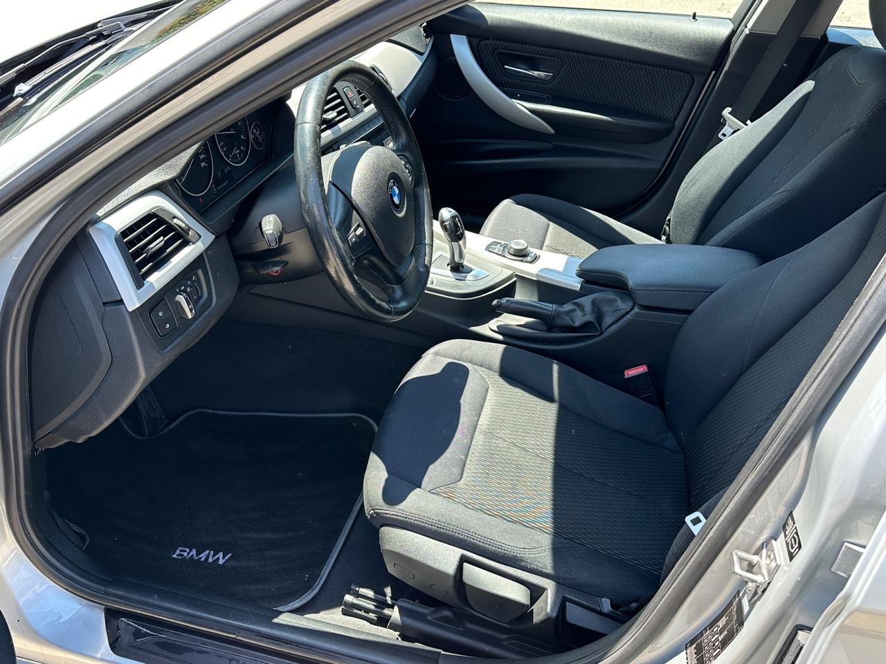 Bmw 318d Touring 143 cv automatico