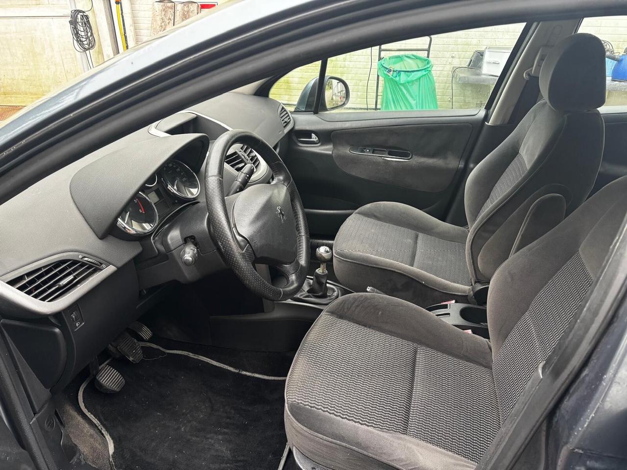 Peugeot 207 1.4 HDi 70CV 5p. ONE Line IDONEA PER NEOPATENTATI PERMUTABILE