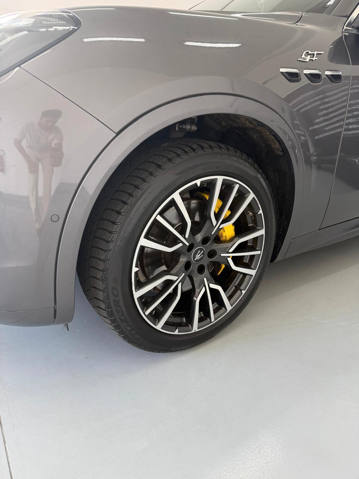 Maserati Grecale MHEV 300 CV AWD GT