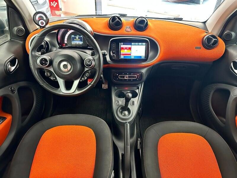 smart fortwo fortwo 90 0.9 Turbo twinamic Urbanrunner Passion