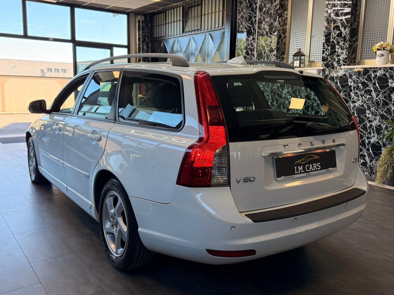 Volvo V50 D2 R-design