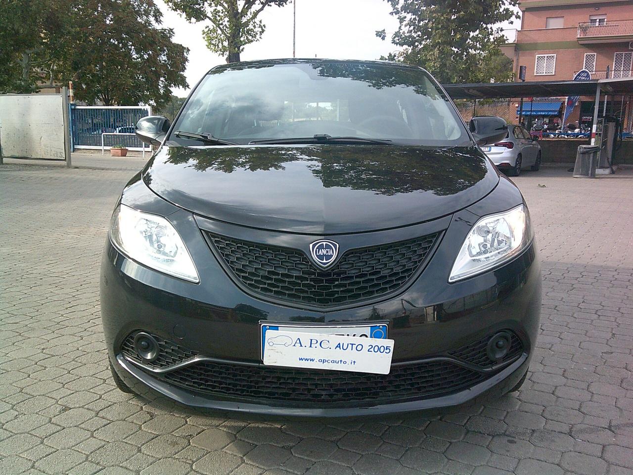 Lancia Ypsilon 1.2 69 CV 5 porte S&S Gold