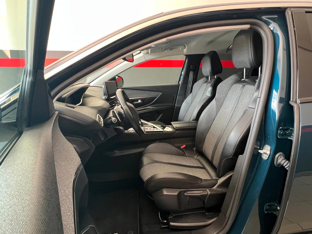 Peugeot 3008 BlueHDi 130 S&S Allure Pack