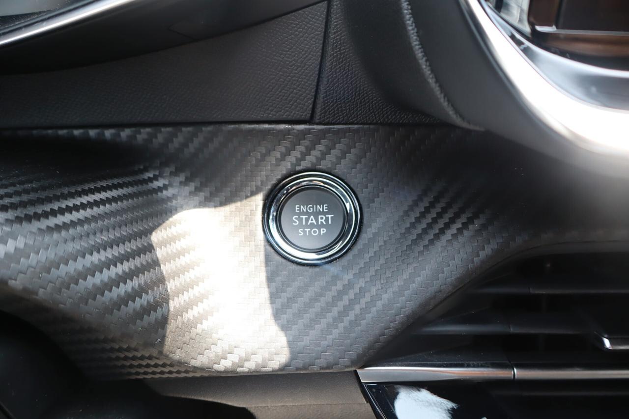 Peugeot 208 1.2cc Hybrid 136cv e-DCS6 Autom. GT