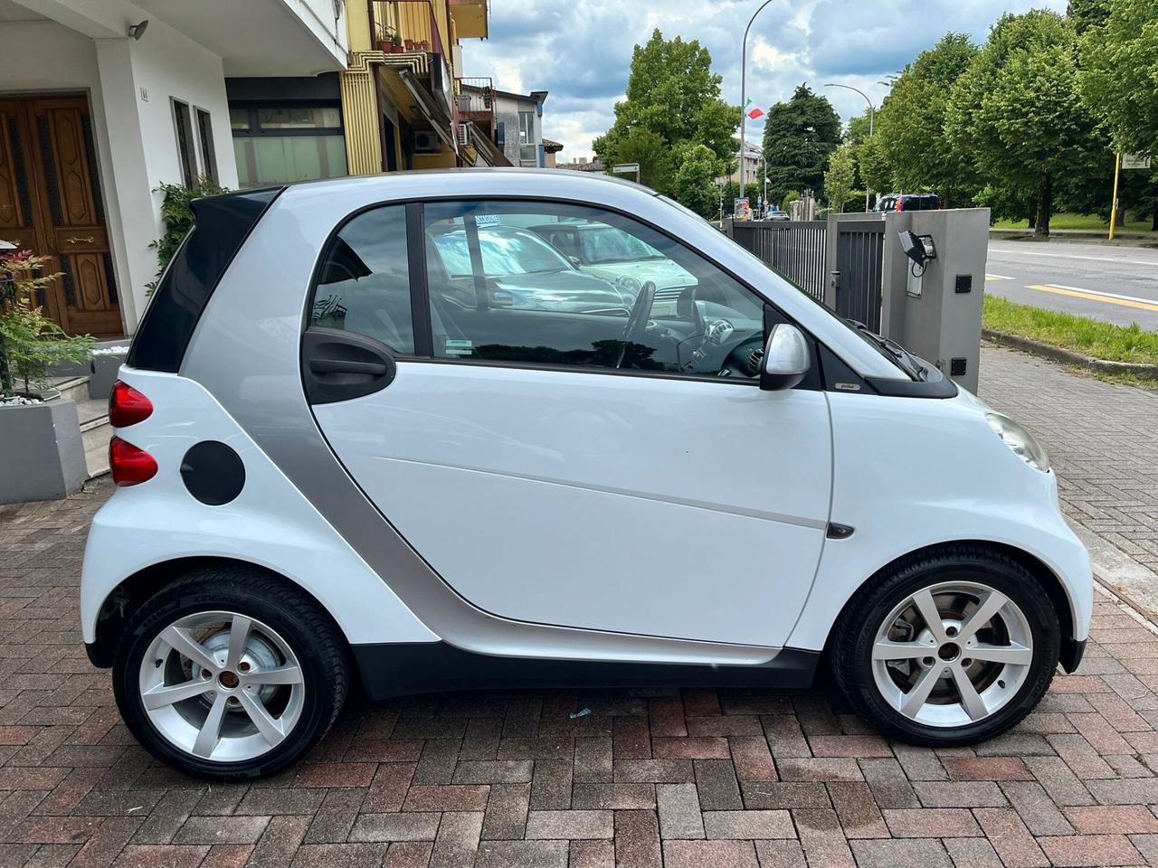 Smart ForTwo 1000 62 kW coupé passion
