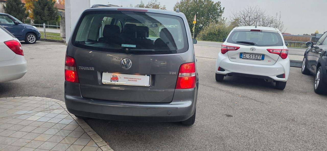 Volkswagen Touran 1.9 Diesel Cambio Automatico Neopatentati