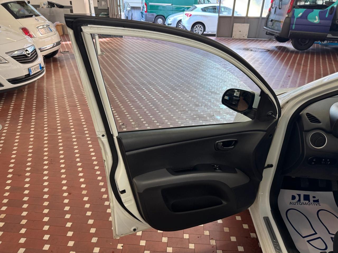 Hyundai i10 1.0 12V Fiorucci Soft Top - IDEAL PER NEOPATENTATI