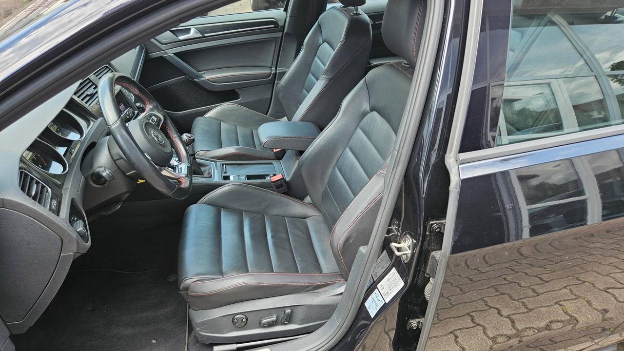 Volkswagen Golf GTI 5p 2.0 tsi PERFORMANCE 220CV PELLE-NAVY-SED.RISC.