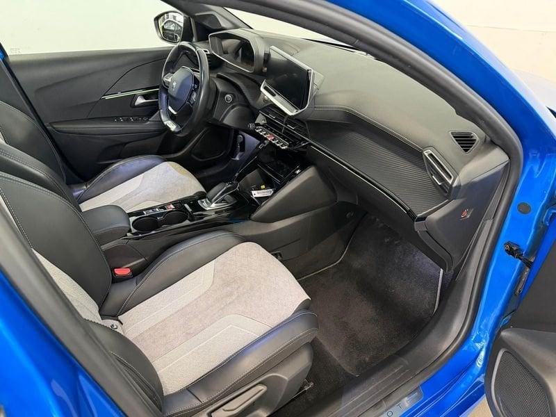 Peugeot e-208 GT Pack e 136cv