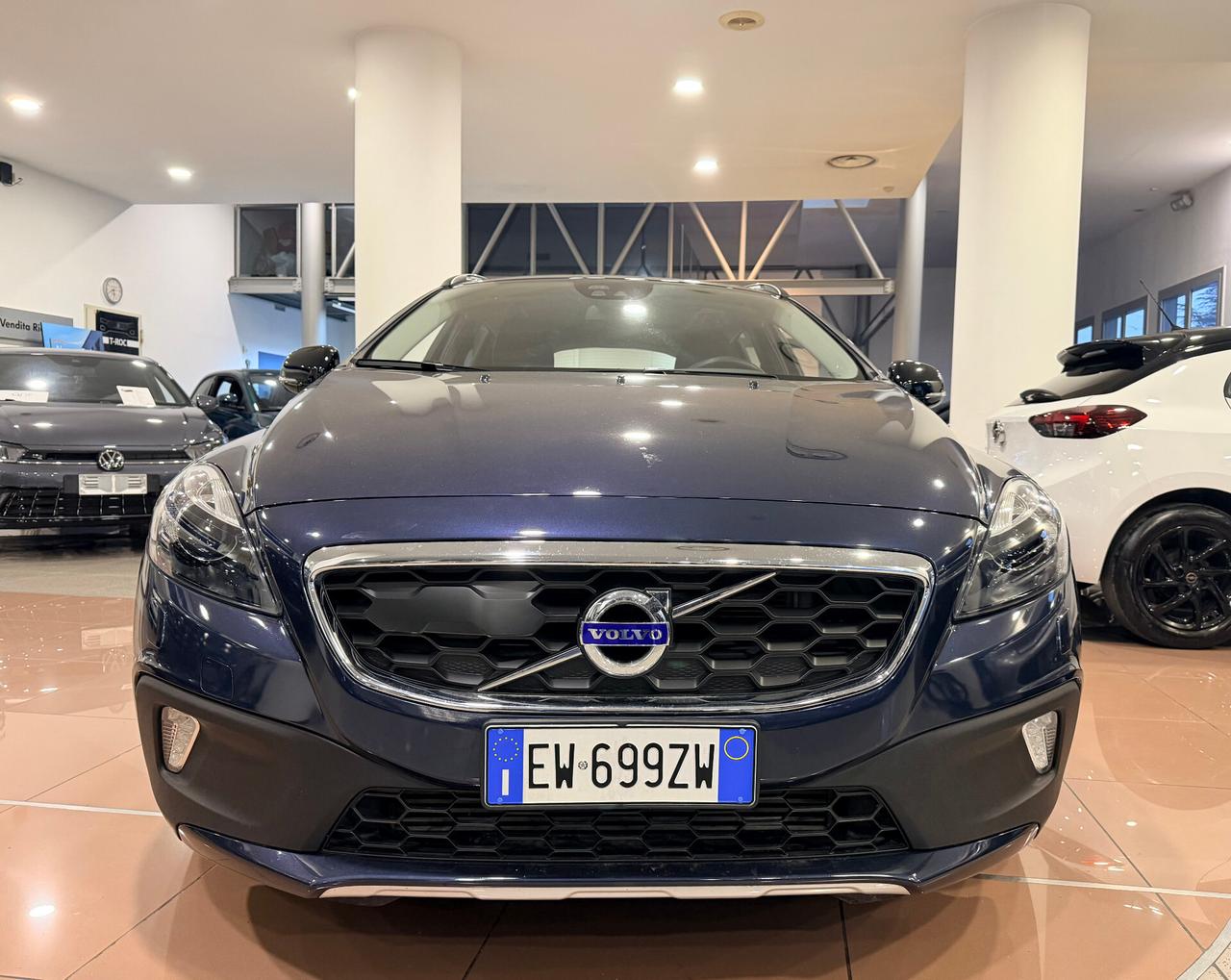 VOLVO V40 CROSS COUNTRY D3 SUMMUM