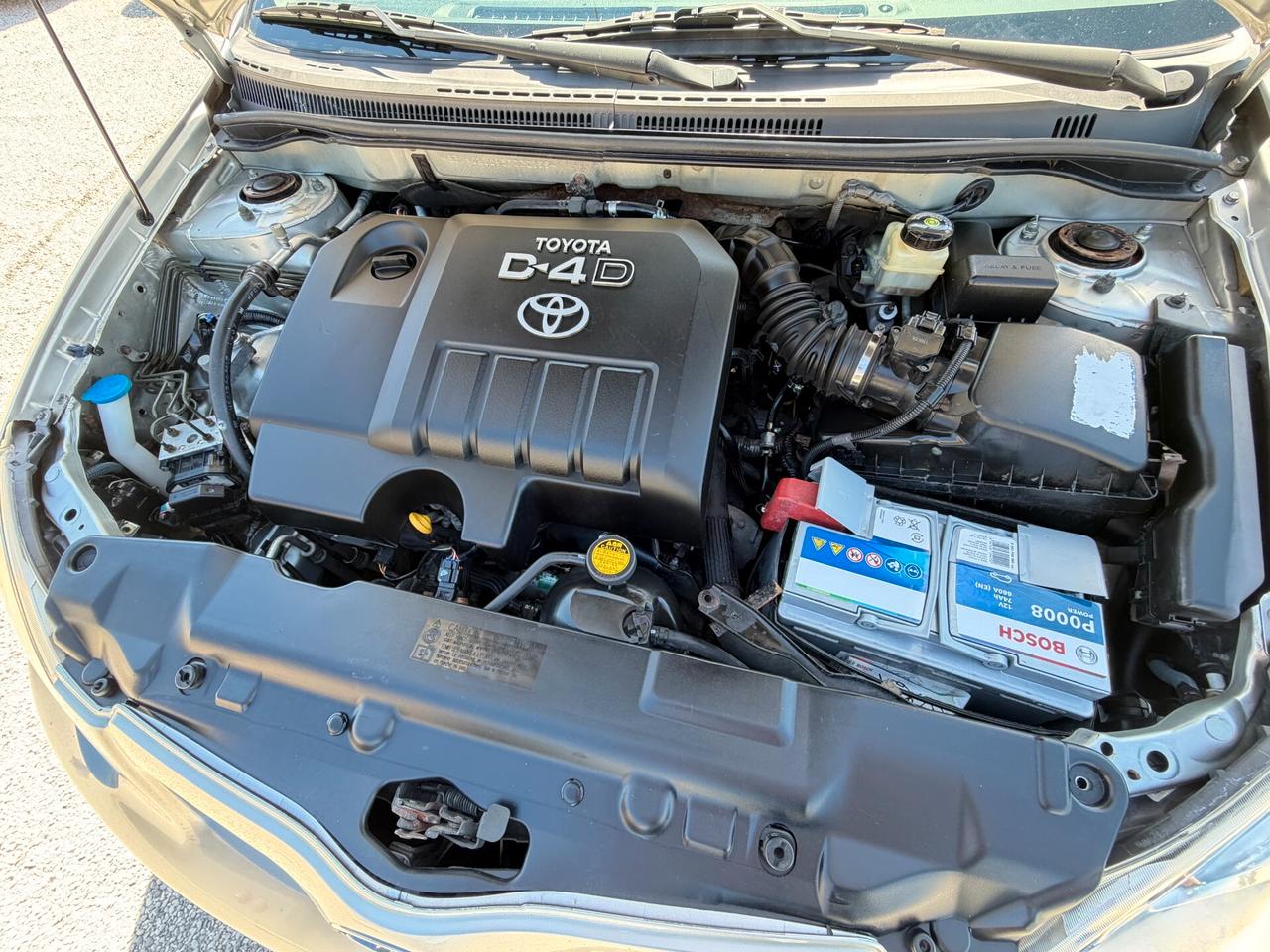 Toyota Corolla 1.4 D-4D 90 cv 5 p automatica 284.610 km