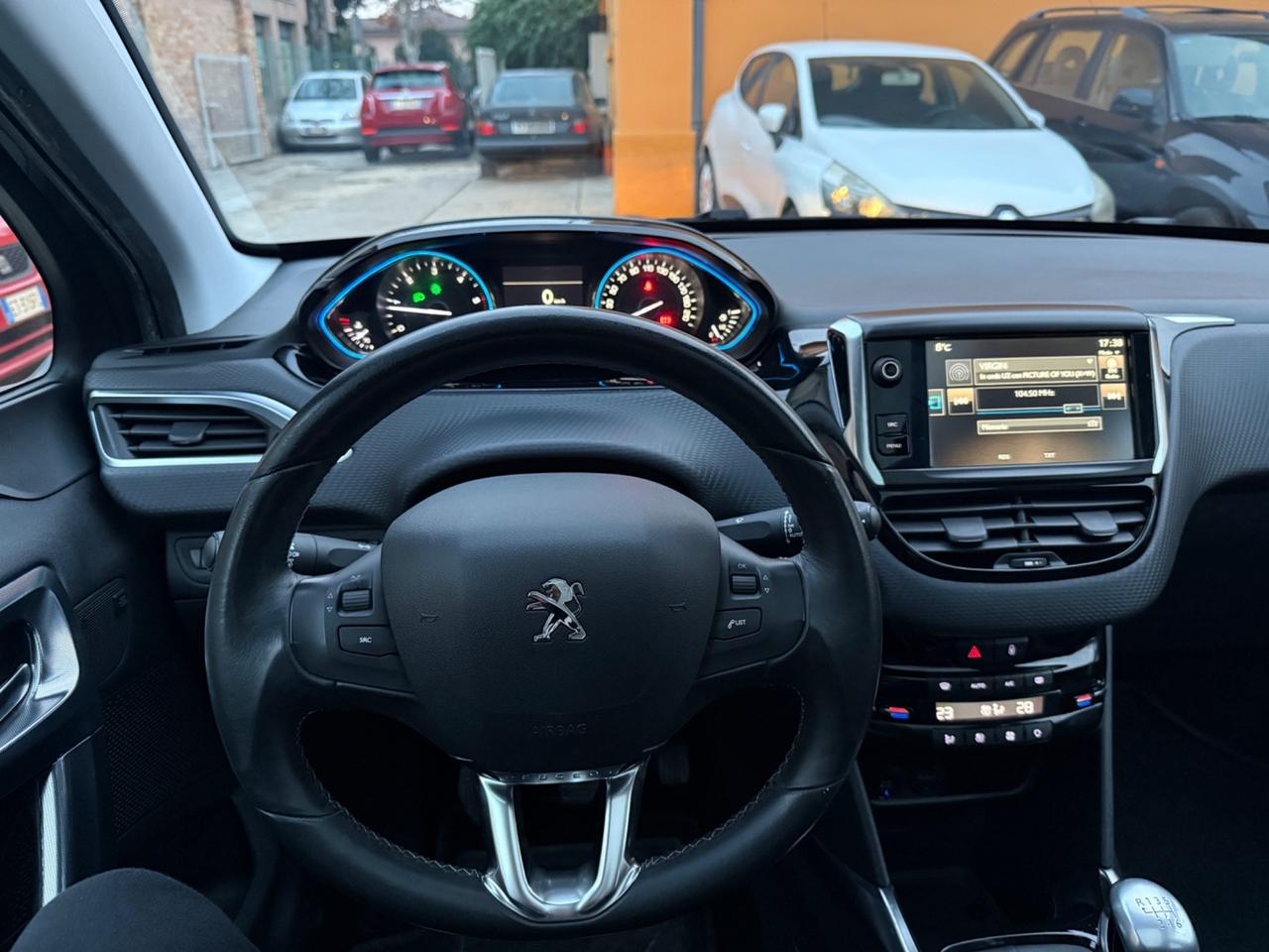 Peugeot 2008 1.6 e-HDi 115 CV Stop&Start Féline