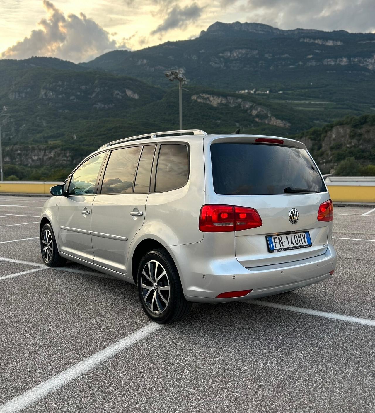 Volkswagen Touran TDI DSG Comfortline 7 POSTI