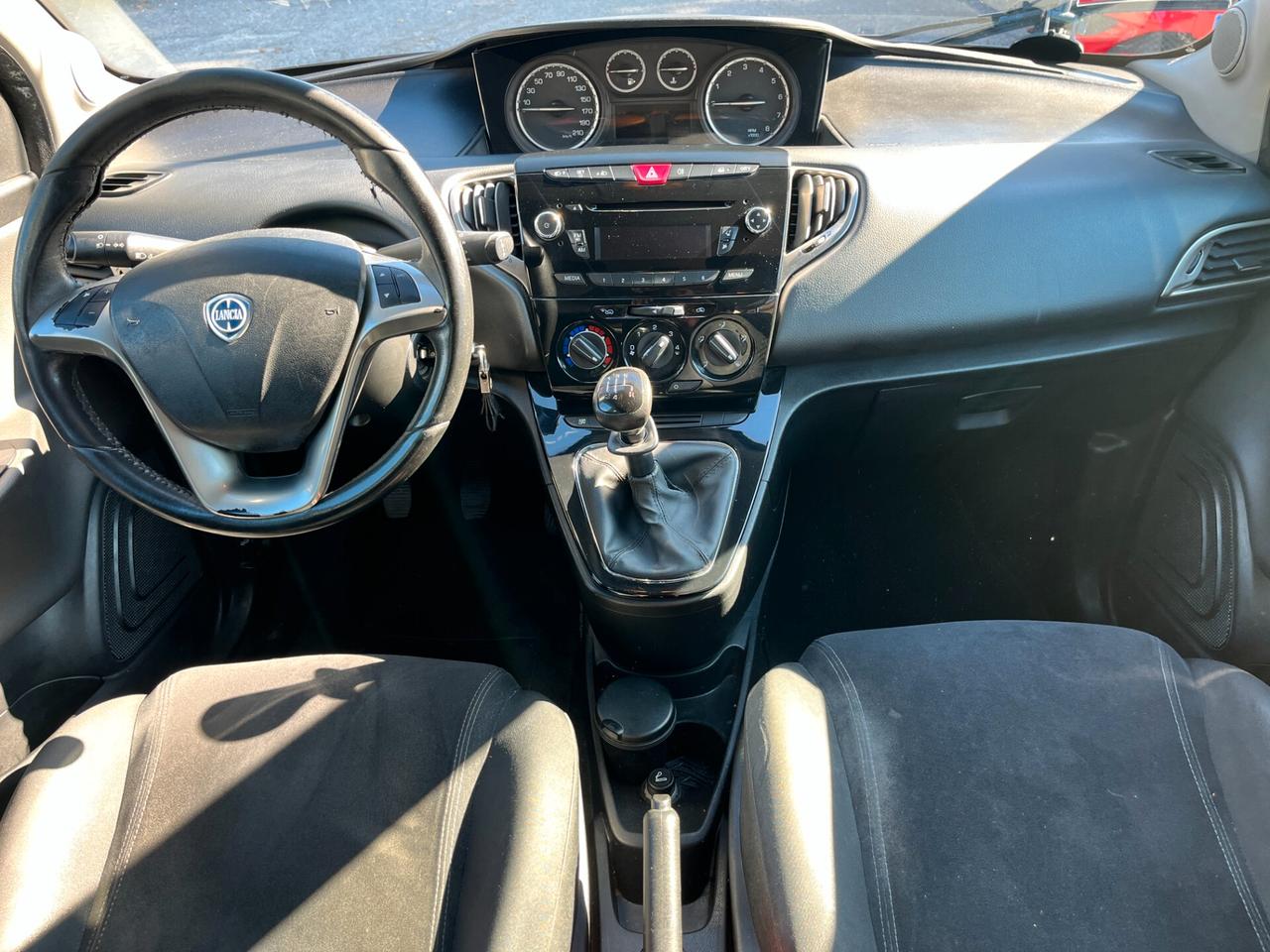 Lancia Ypsilon 1.2 69 CV 5 porte