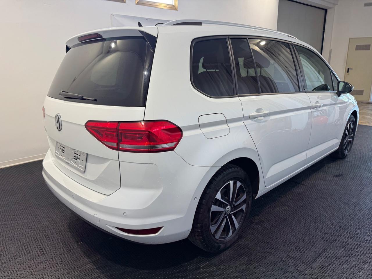 Volkswagen Touran 2.0 TDI 150 CV SCR DSG Executive 7 POSTI !!