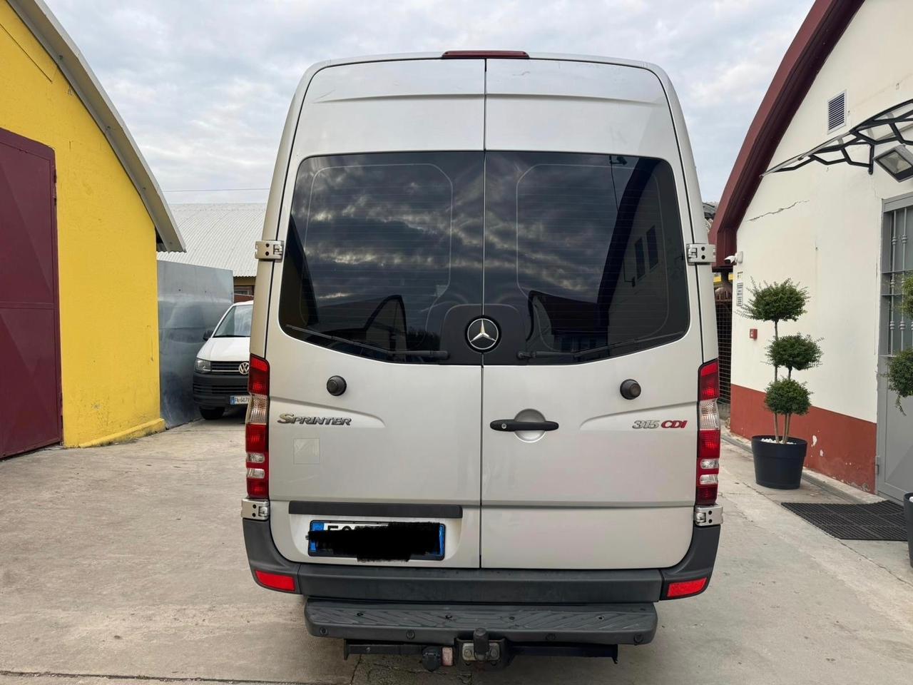 Mercedes-benz Sprinter 315 CDI 9 Posti Gancio T