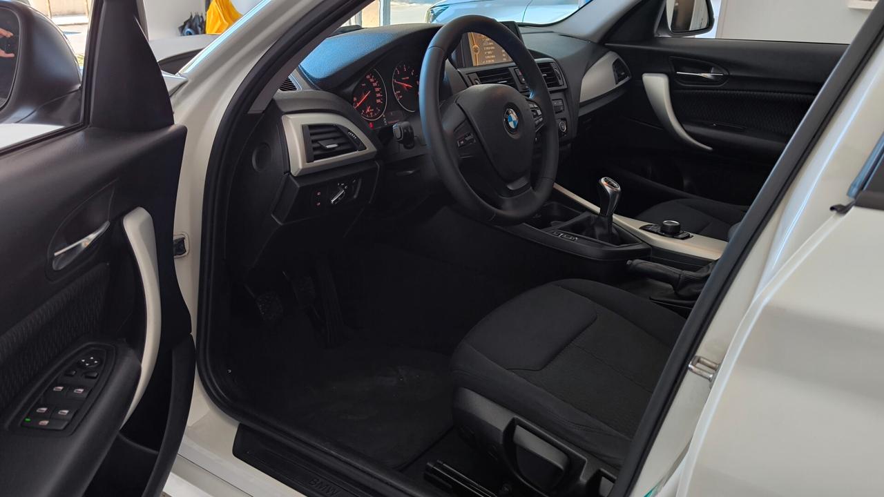 Bmw 116 116d 5p. Urban
