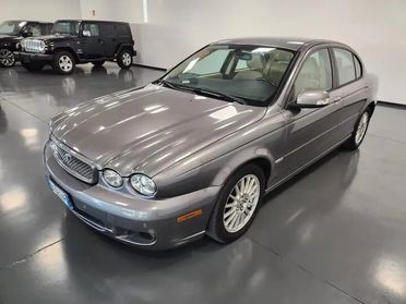 Jaguar X-Type 2.2D cat aut. Premium Luxury cDPF