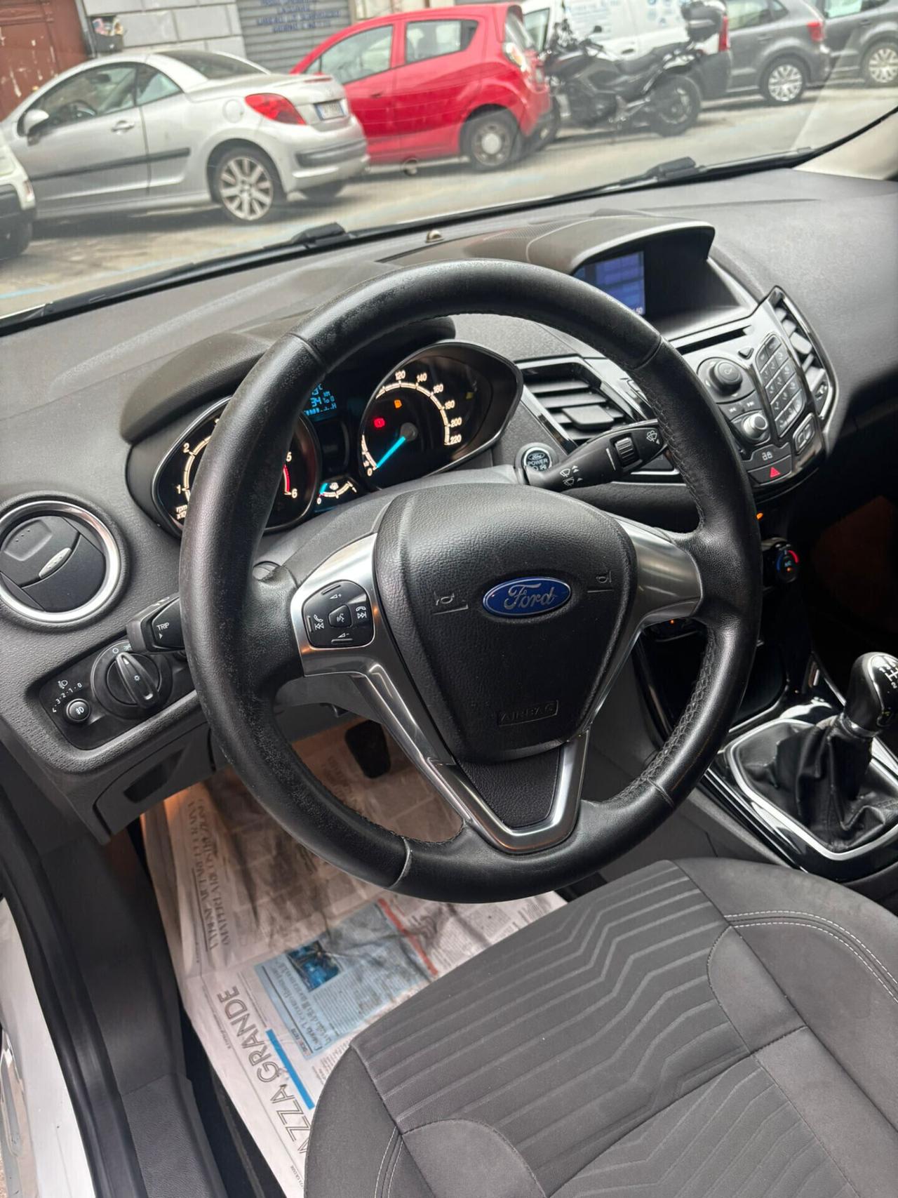 Ford Fiesta 1.5 TDCi 75CV 5 porte Titanium FINANZIABILE GARANZIA 12 MESI