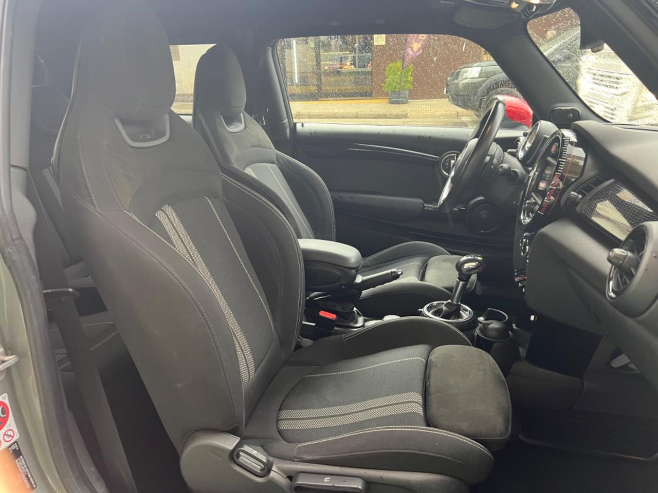Mini John Cooper Works challenge edition