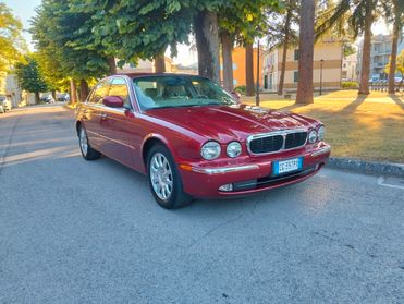 Jaguar XJ 6 cilindri
