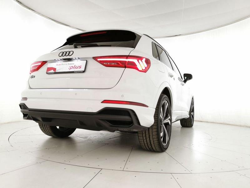 Audi Q3 35 1.5 tfsi Identity Black s-tronic