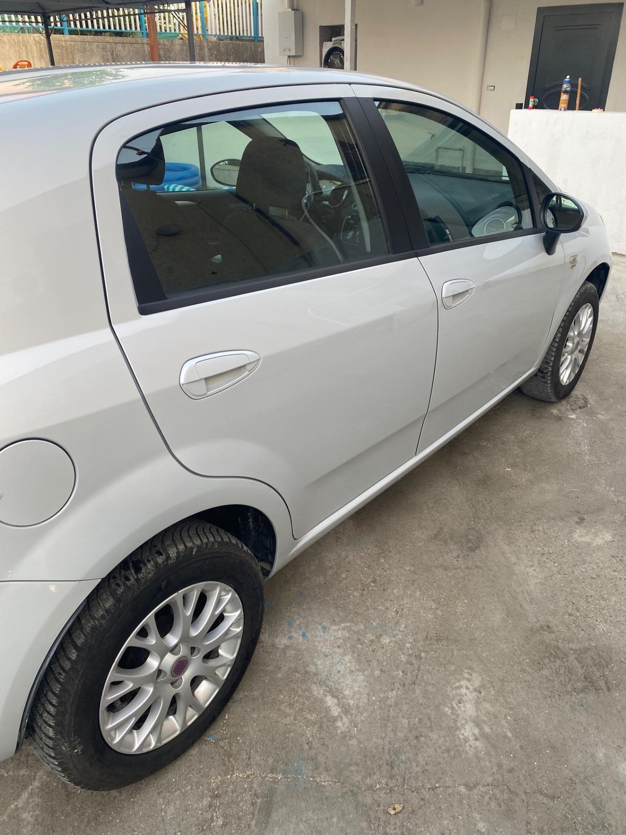 Fiat Punto Evo 1.4 Natural Power Emotion Full