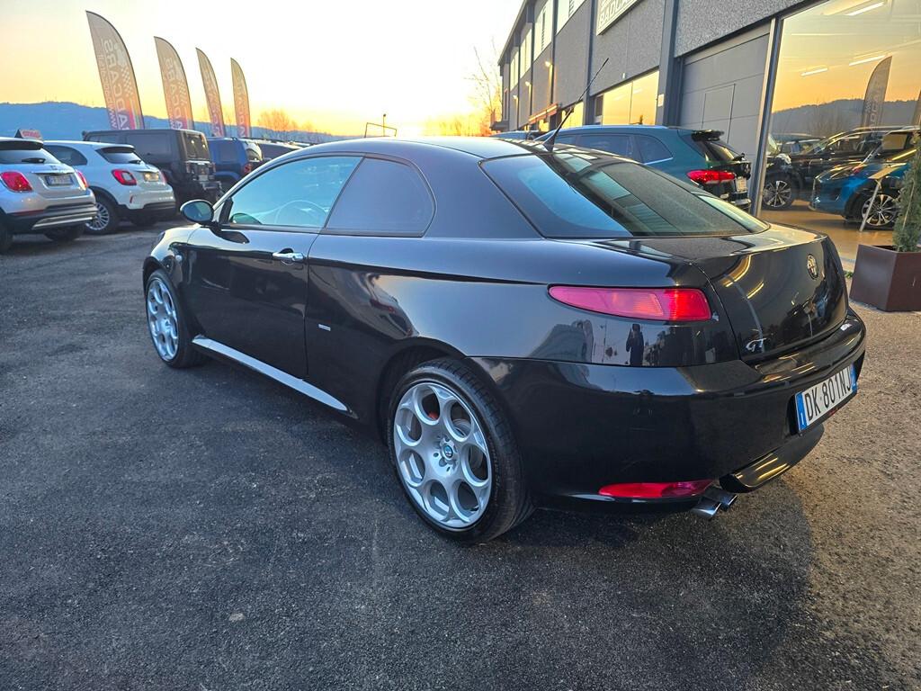 Alfa Romeo GT 1.9 JTDM 150CV Black Line DA COLLEZIONE